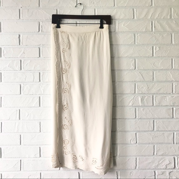 Embroidered ivory high waist rayon maxi wrap skirt - Picture 3 of 13